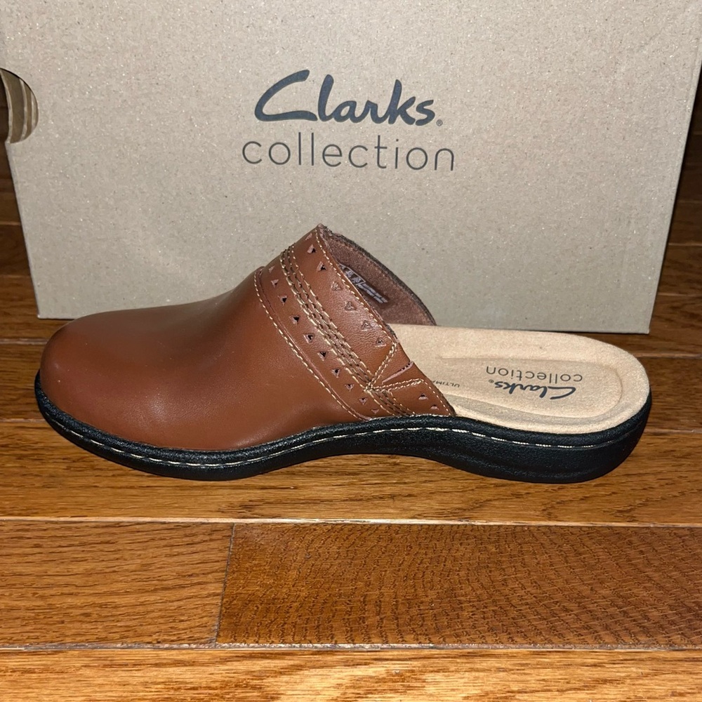 NEW Clarks Leather Laurieann Ease Slip On Mule Flats Dark Tan Women’s Size 5.5 - Picture 4 of 11